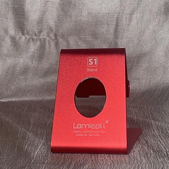 🐼 3/$25 Metallic red phone stand - Picture 4 of 5